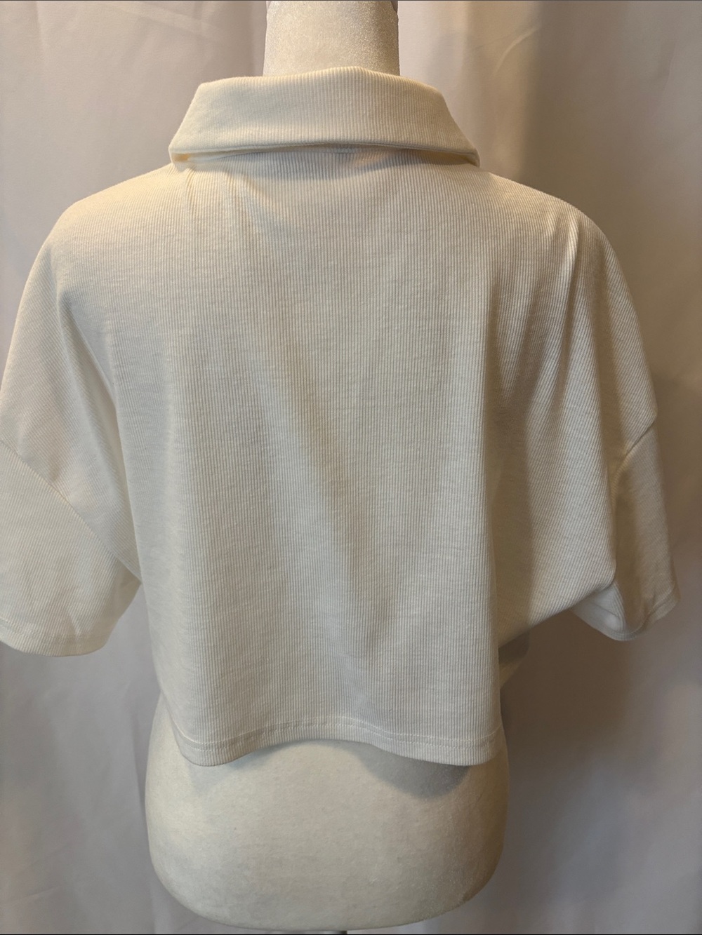 Cropped Polo Top in White - Relaxed Rib - see measurements - Picture 5 of 9